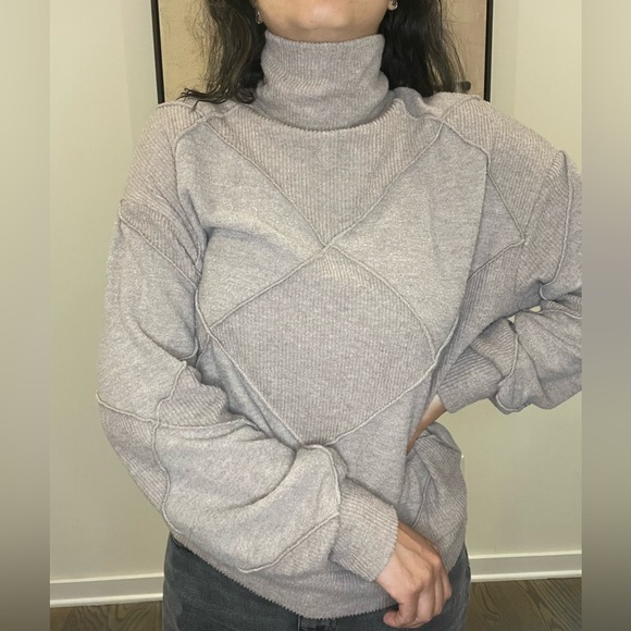 Sweater - Picture 3 of 11